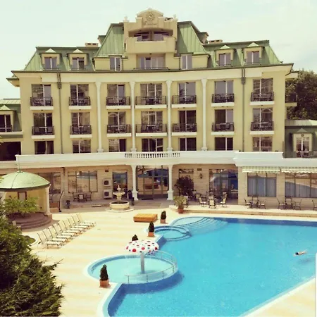 Apartcomplex Splendid - Romance № 46 * Saints Constantine and Helena
